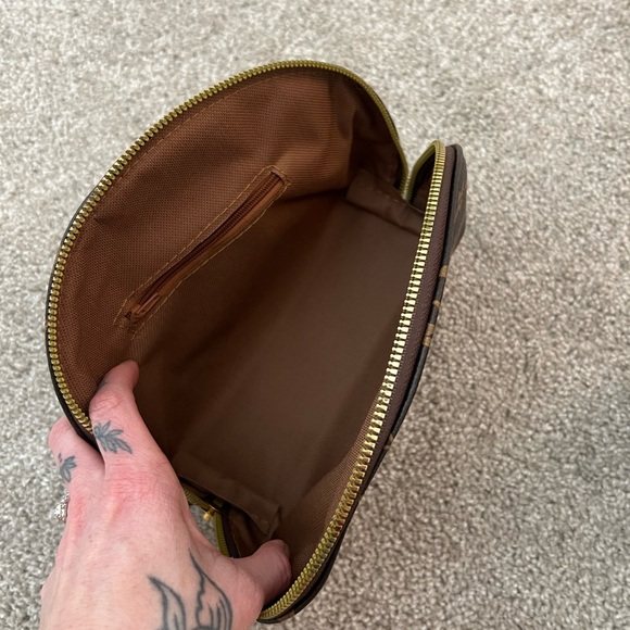 BACK IN STOCK!! NEW SET OF 4 DESIGNER INSPIRED MAKEUP BAGS COSMETIC BAGS POUCHES - Picture 6 of 16